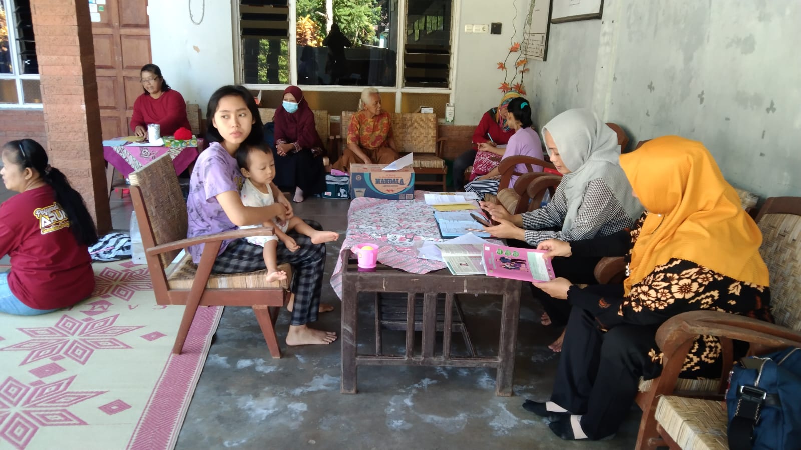 Pemantauan Tumbuh Kembang Anak melalui KKA di Posyandu Arum IV Kapanewon Minggir