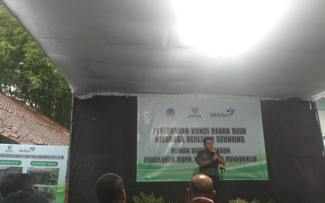 Penyerahan Kunci Rehab RTLH kepada Keluarga Berisiko Stunting