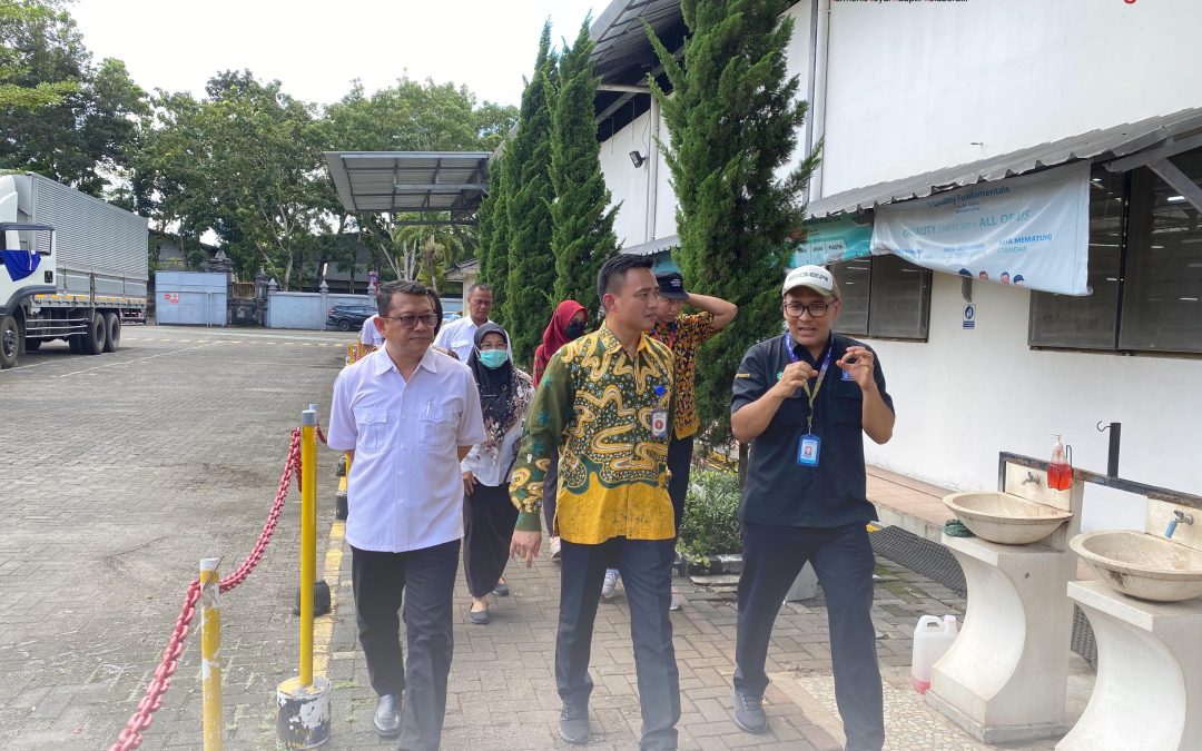 Dalam rangka Hari Buruh Internasional Tahun 2025, Kabupaten Sleman bersama Kemendukbangga/BKKBN DIY “Jemput Bola” Bakti Sosial Pelayanan KB di Klinik Perusahaan PT Mitra Adi Jaya