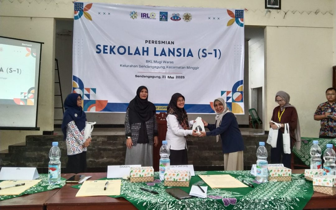 Peresmian Sekolah Lansia Standar 1 BKL Mugi Waras, Brajan, Sendangagung, Minggir