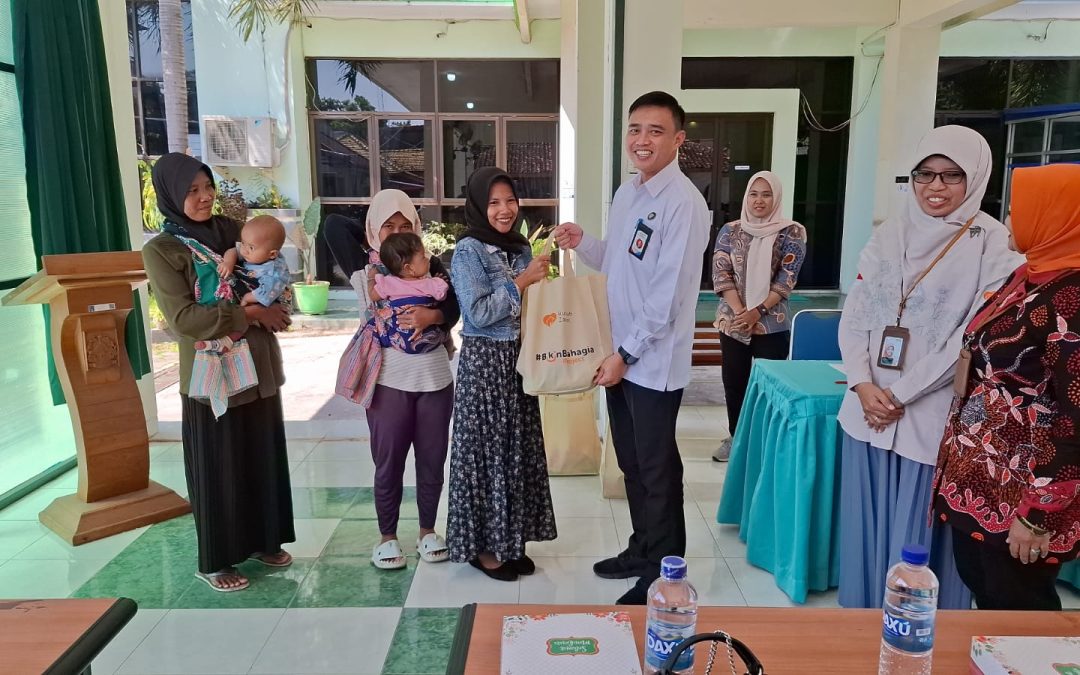 Pemberian Bantuan Nutrisi Keluarga Berisiko Stunting Prambanan oleh Rumah Zakat dan Kemendukbangga/BKKBN Perwakilan DIY.